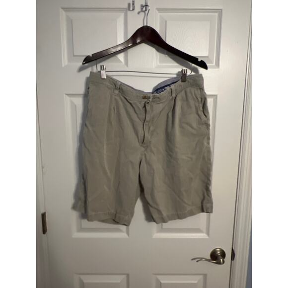 Tommy Bahama Other - Tommy Bahama Gray Shorts – Size 38 (90% Silk / 10% Cotton)